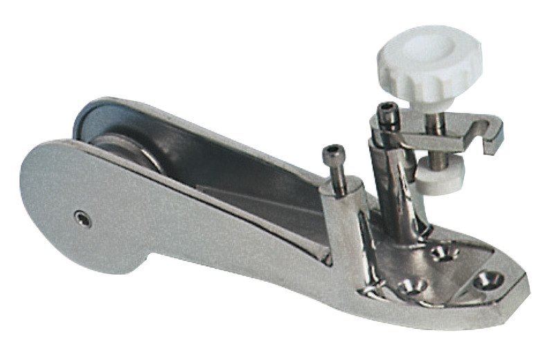 Musone di prua con blocca ancora