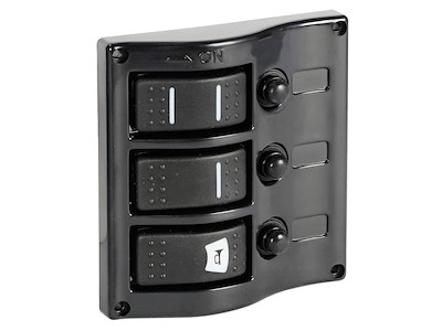 Pannello elettrico con interruttore carenato