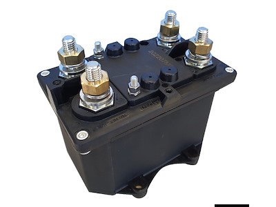 Staccabatteria automatico bipolare (teleruttore generale di corrente con alimentazione separata della bobina)