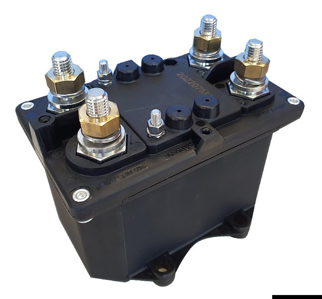 Staccabatteria automatico bipolare (teleruttore generale di corrente con alimentazione separata della bobina)