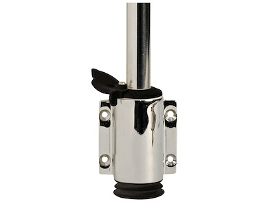 Fanale di fonda con asta estraibile a parete con occhielli portabandiera