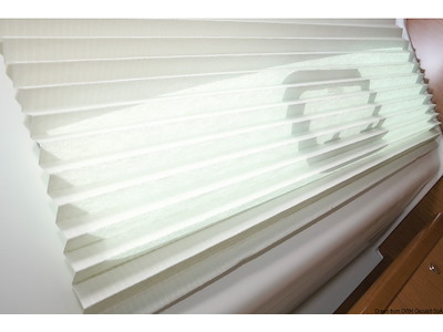 Tenda a plissé DOMETIC SkySol PleatedShade per oblò e finestrini