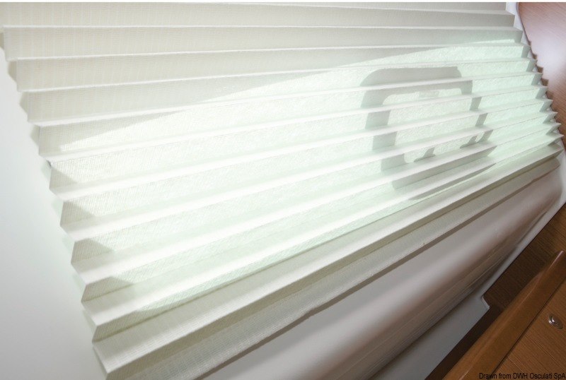 Tenda a plissé DOMETIC SkySol PleatedShade per oblò e finestrini