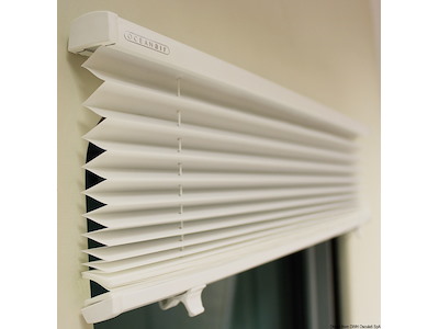 Tenda a plissè DOMETIC Skysol Motion per passauomo ed oblò