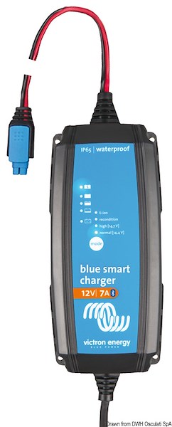 Caricabatteria VICTRON Bluesmart IP65 con connessione Bluetooth