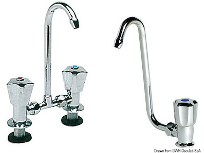 Rubinetto con becco snodato in ottone cromato